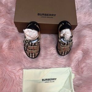 Size 11.5 (29) Kids Burberry Velcro Shoes